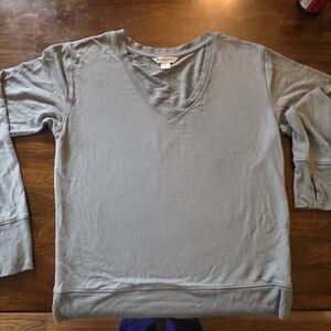 Athleta Women's V-Neck shirt